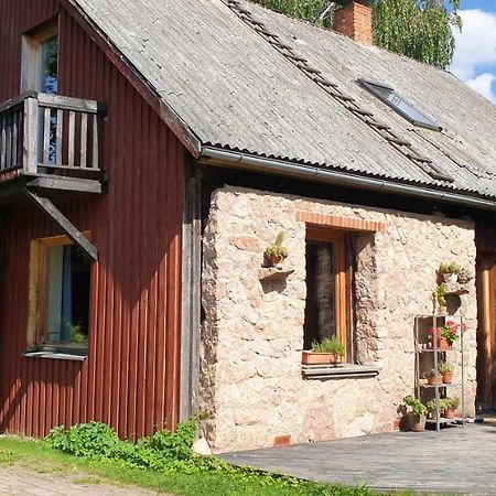 Majiga Istaba Ar Balkonu Un Vannasistaba, Bezmaksas Velo Noma Iecava Bagian luar foto
