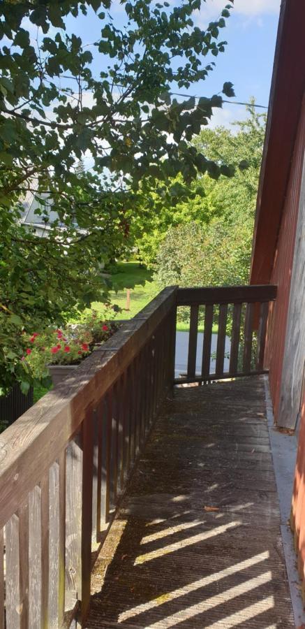 Majiga Istaba Ar Balkonu Un Vannasistaba, Bezmaksas Velo Noma Iecava Bagian luar foto