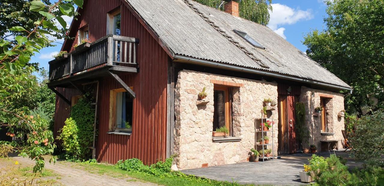 Majiga Istaba Ar Balkonu Un Vannasistaba, Bezmaksas Velo Noma Iecava Bagian luar foto